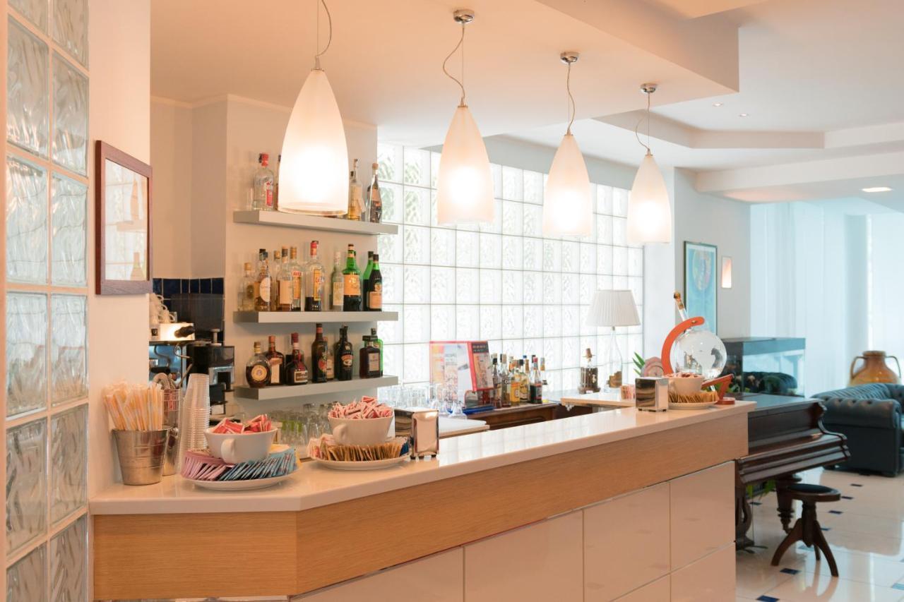 סן בנדטו דל טרנטו Hotel Haus Charlotte מראה חיצוני תמונה
