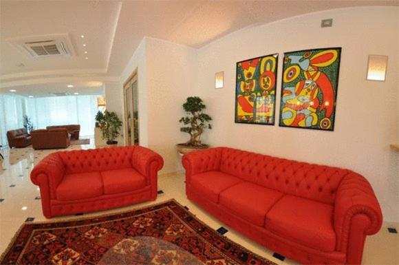 סן בנדטו דל טרנטו Hotel Haus Charlotte מראה חיצוני תמונה